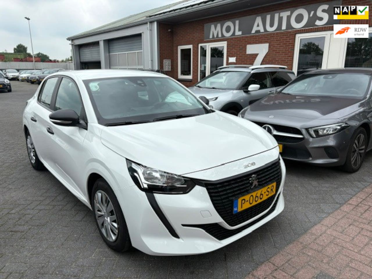 Peugeot 208 - 1.2 PureTech Like 1.2 PureTech Like , APK tm 03-2028 - AutoWereld.nl