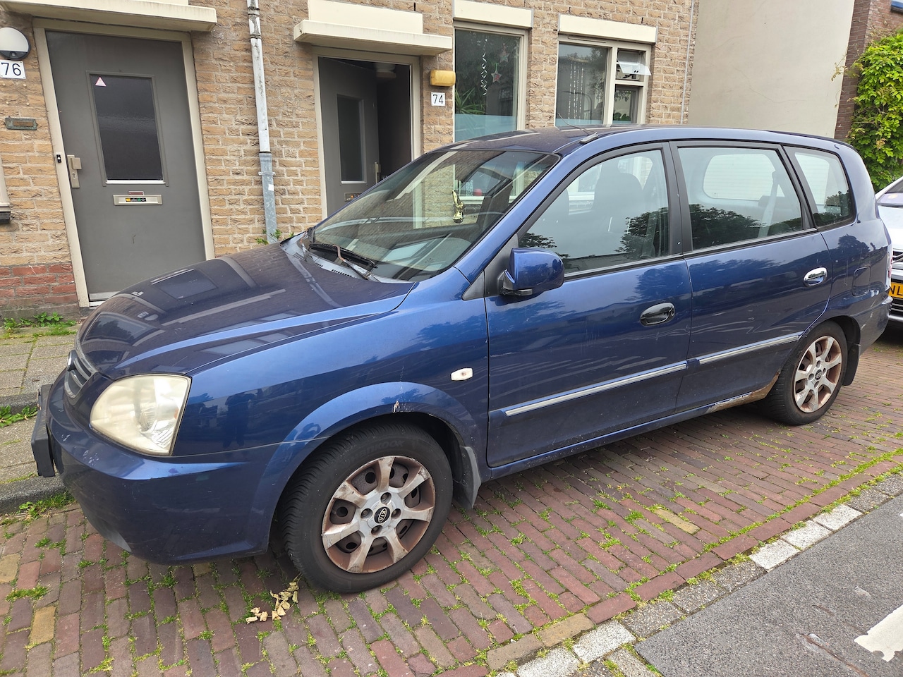 Kia Carens - 2.0 CVVT EX - AutoWereld.nl
