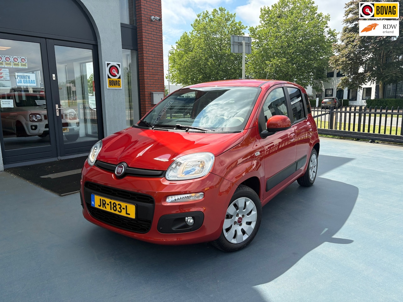 Fiat Panda - 1.2 Lounge CLIMA PDC STUURBEDIENING - AutoWereld.nl