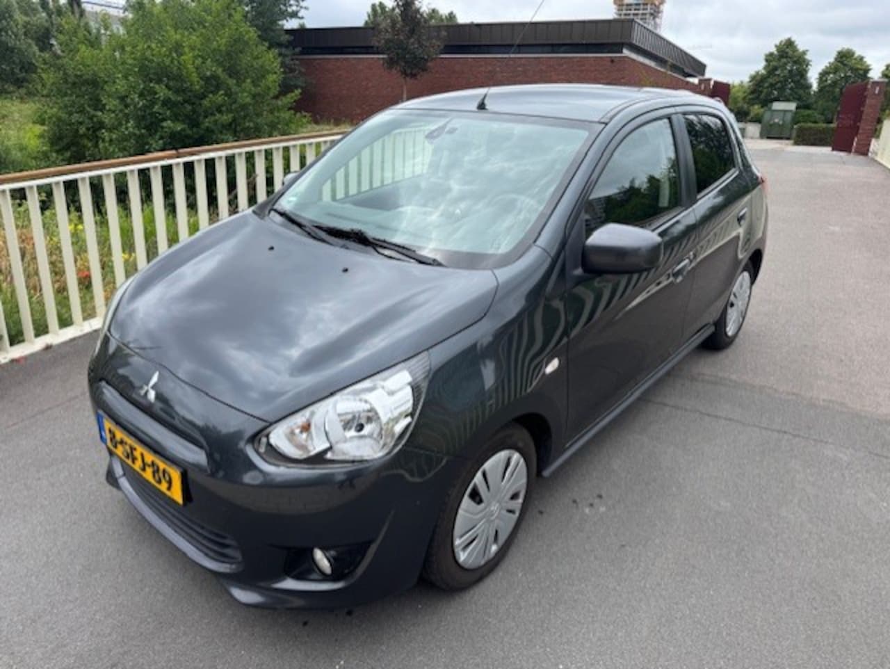 Mitsubishi Space Star - 1.2 Invite 1.2 Invite - AutoWereld.nl