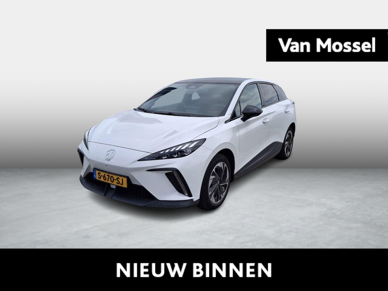 MG MG4 Electric - Luxury 64 kWh | 1e-EIG. | WLTP 435 KM | Navi | 360° CAM | 17"LMV | ACC | ECC | Stoel + Stu - AutoWereld.nl