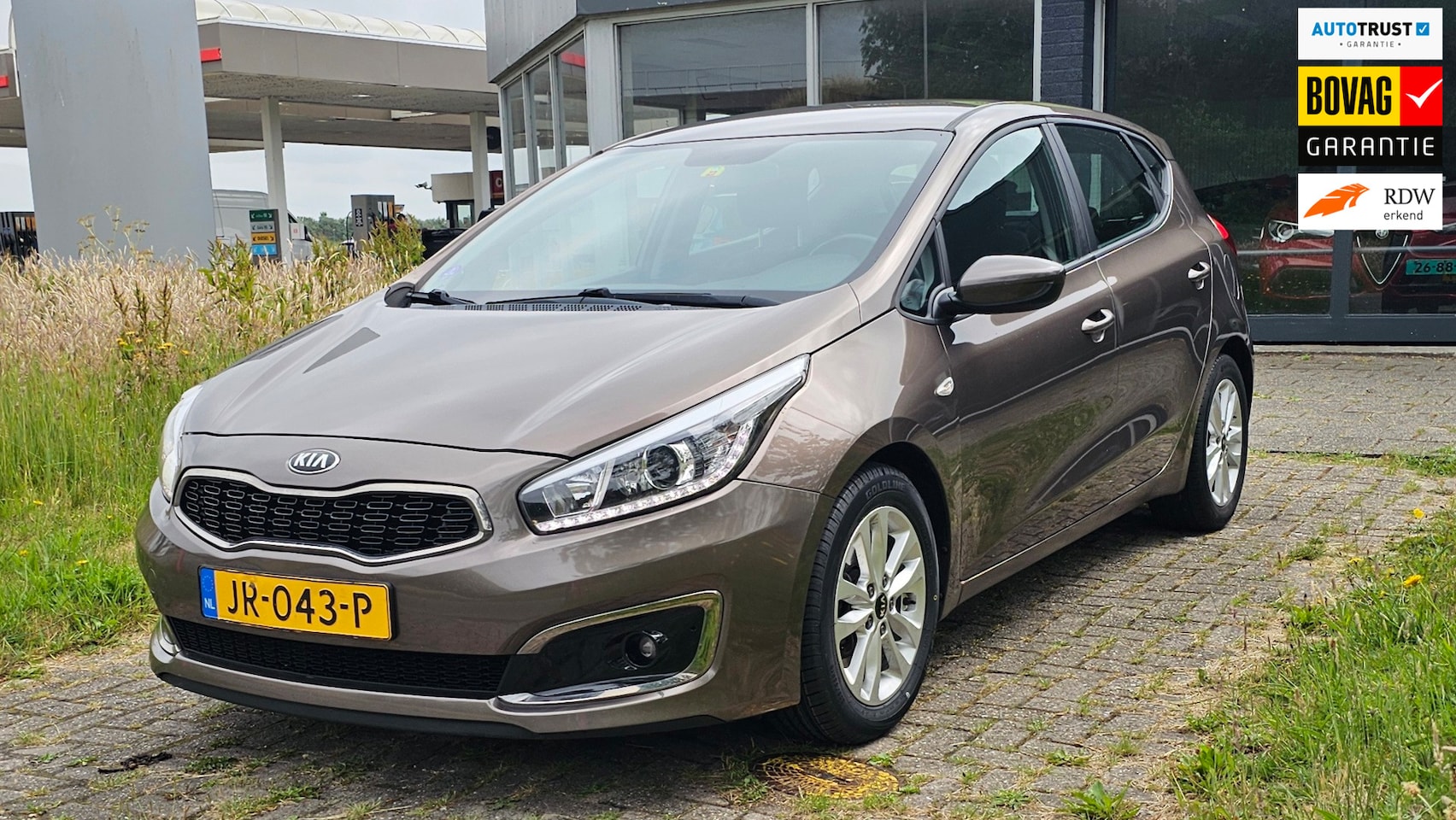 Kia Cee'd - 1.6 GDI First Edition 1.6 GDI First Edition - AutoWereld.nl