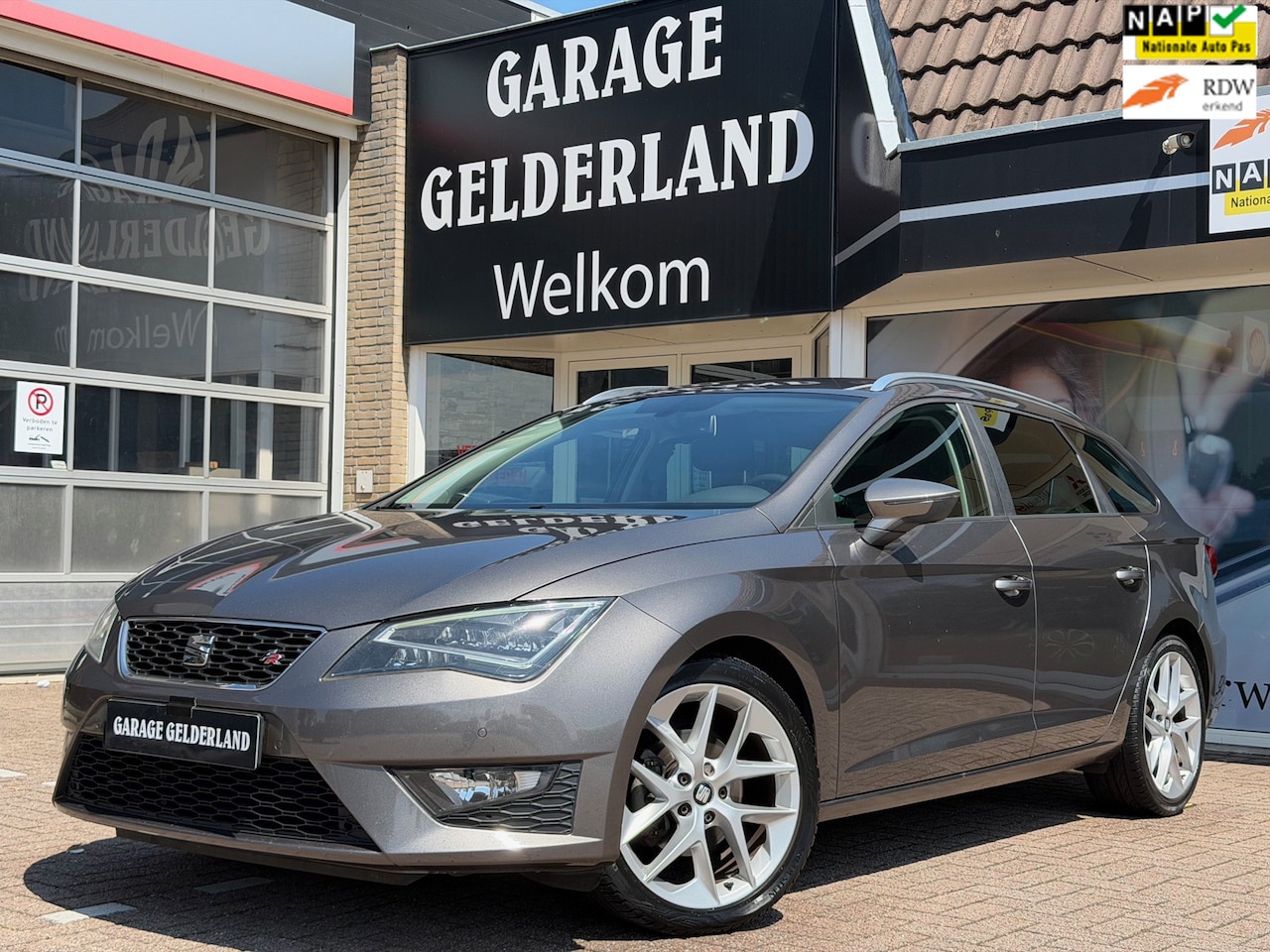 SEAT Leon ST - 1.4 TSI FR | Navi | Cruise | Climate | Trekhaak | Isofix | Pdc | Full-Led | Xenon - AutoWereld.nl