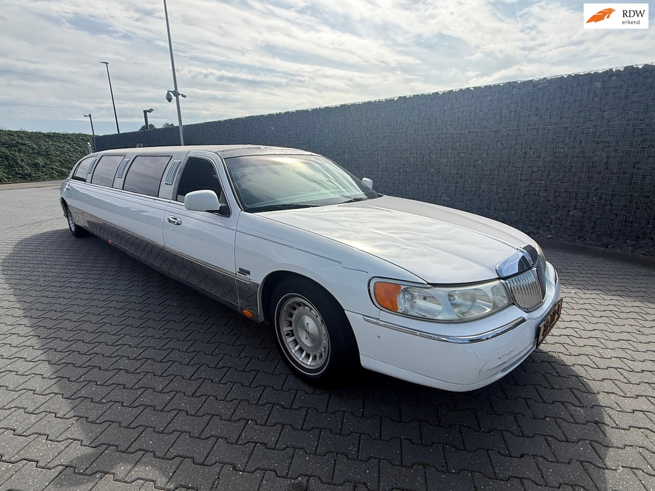 Lincoln Town Car - AutoWereld.nl