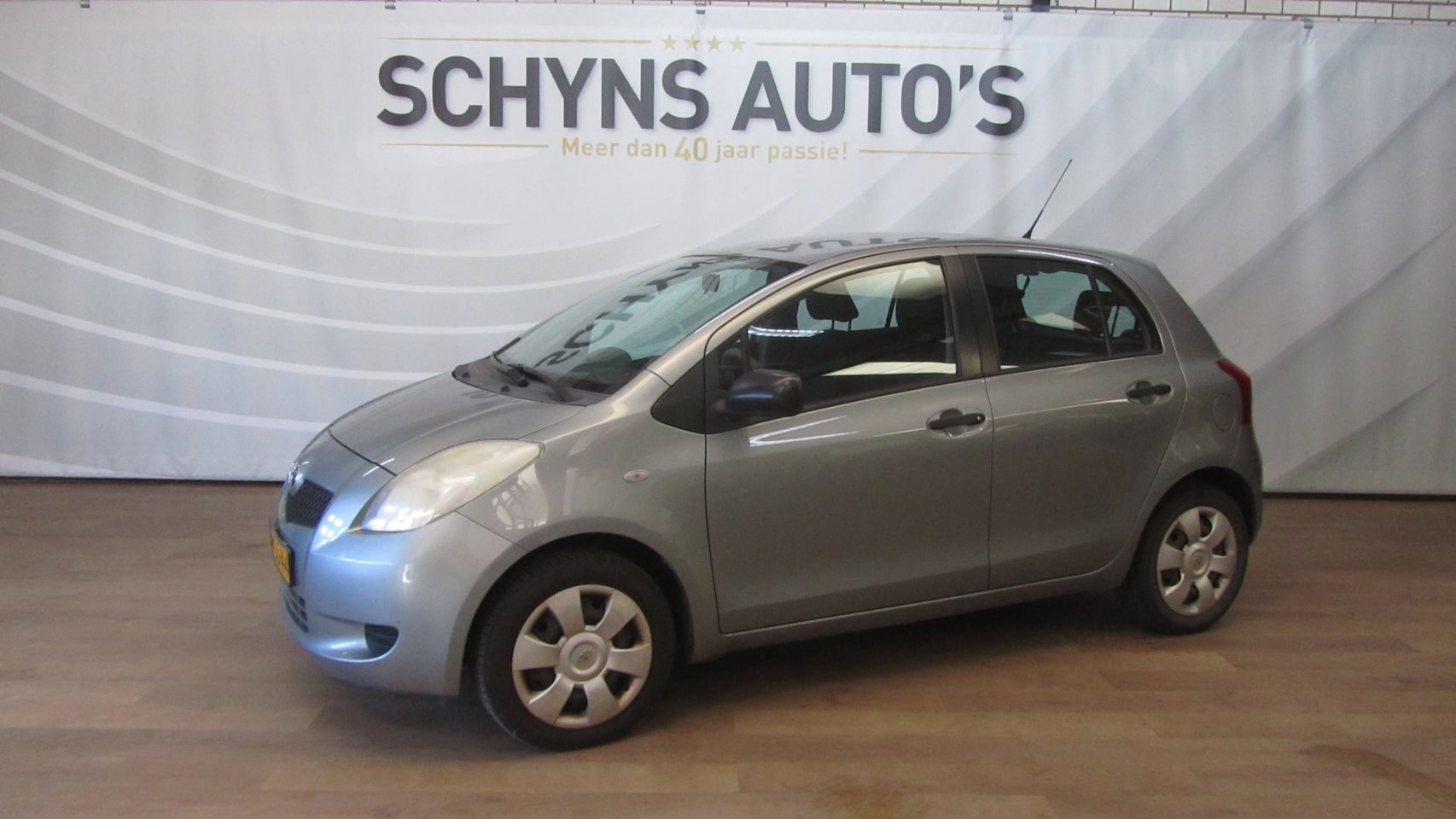 Toyota Yaris - 1.3 VVT-i Terra 1.3 VVTi Terra - AutoWereld.nl