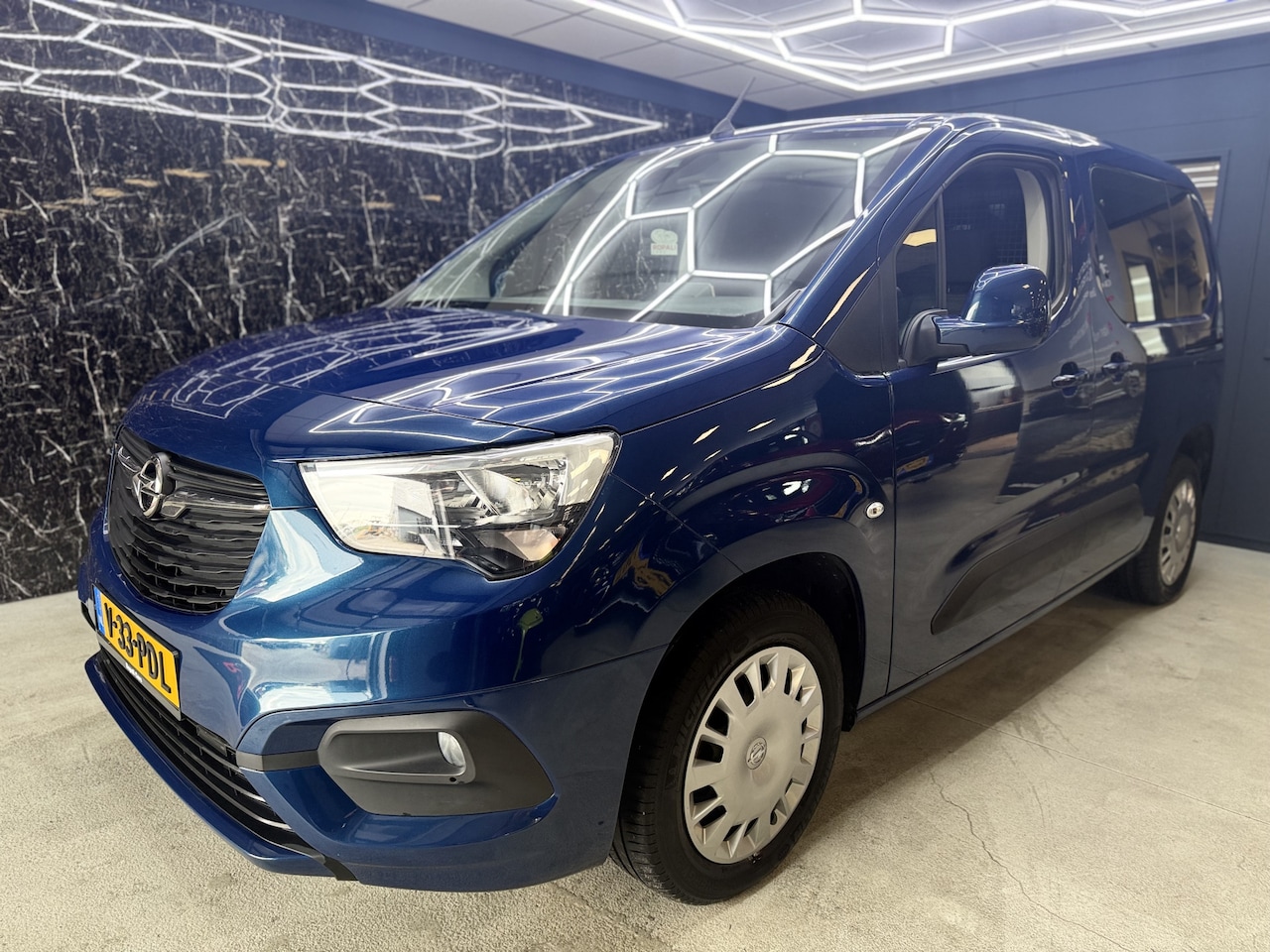 Opel Combo - 1.2 Turbo L1H1 Edition 1.2 Turbo L1H1 Edition - AutoWereld.nl