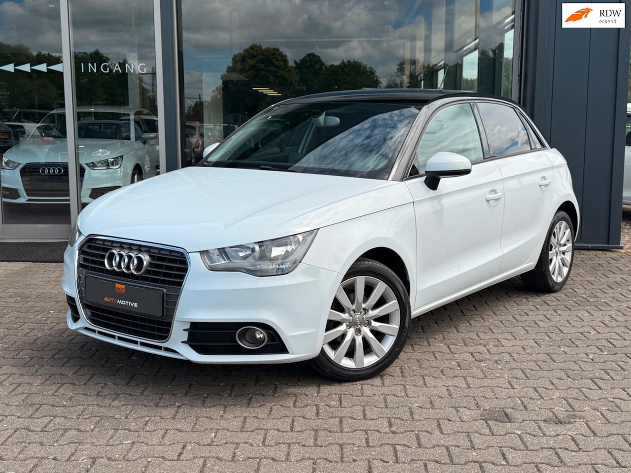 Audi A1 Sportback - 1.2 TFSI Attraction Airco / AUDI MMI - AutoWereld.nl