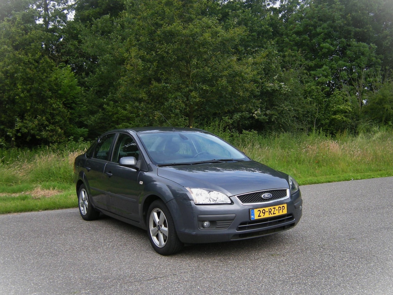 Ford Focus - 1.6-16V First Edition . 5 drs . Airco . Cruiscontrol . elec ramen enz .. - AutoWereld.nl