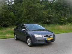 Ford Focus - 1.6-16V First Edition . 5 drs . Airco . Cruiscontrol . elec ramen enz