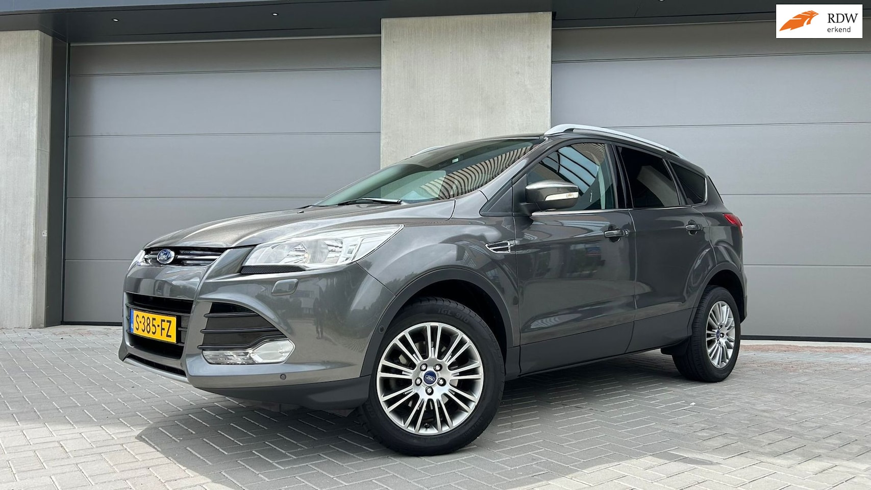 Ford Kuga - 1.5 Titanium Plus 1.5 Titanium Plus, Bluetooth, Parkeerhulp - AutoWereld.nl