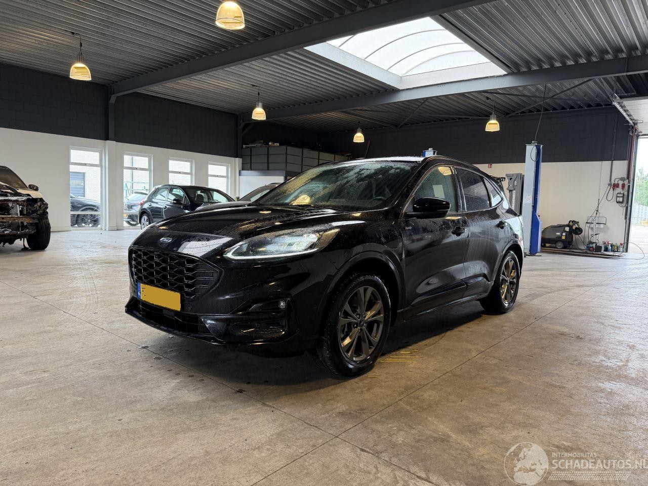 Ford Kuga - 2.5 PHEV ST-Line X 2.5 PHEV ST-Line X