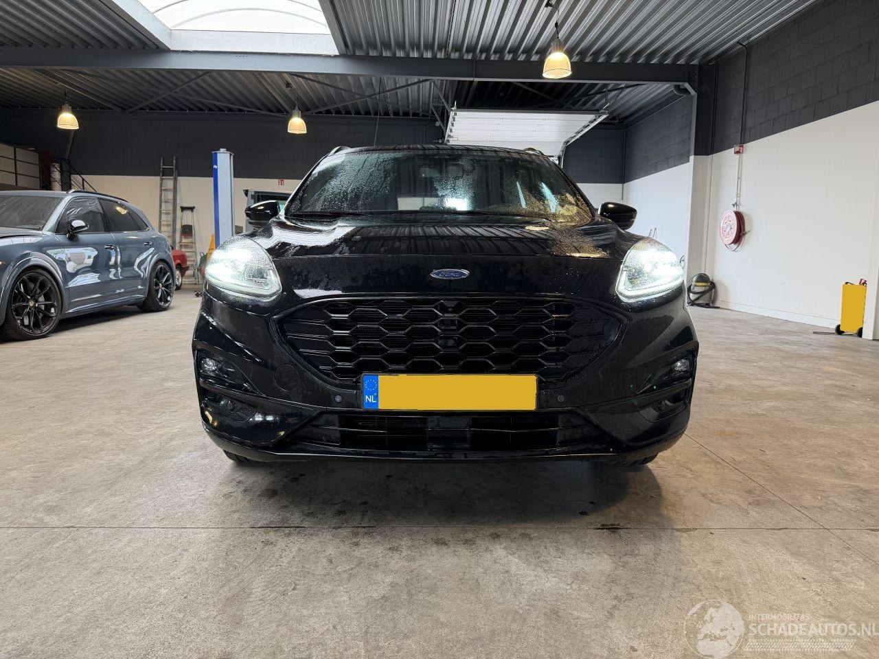 Ford Kuga - 2.5 PHEV ST-Line X 2.5 PHEV ST-Line X