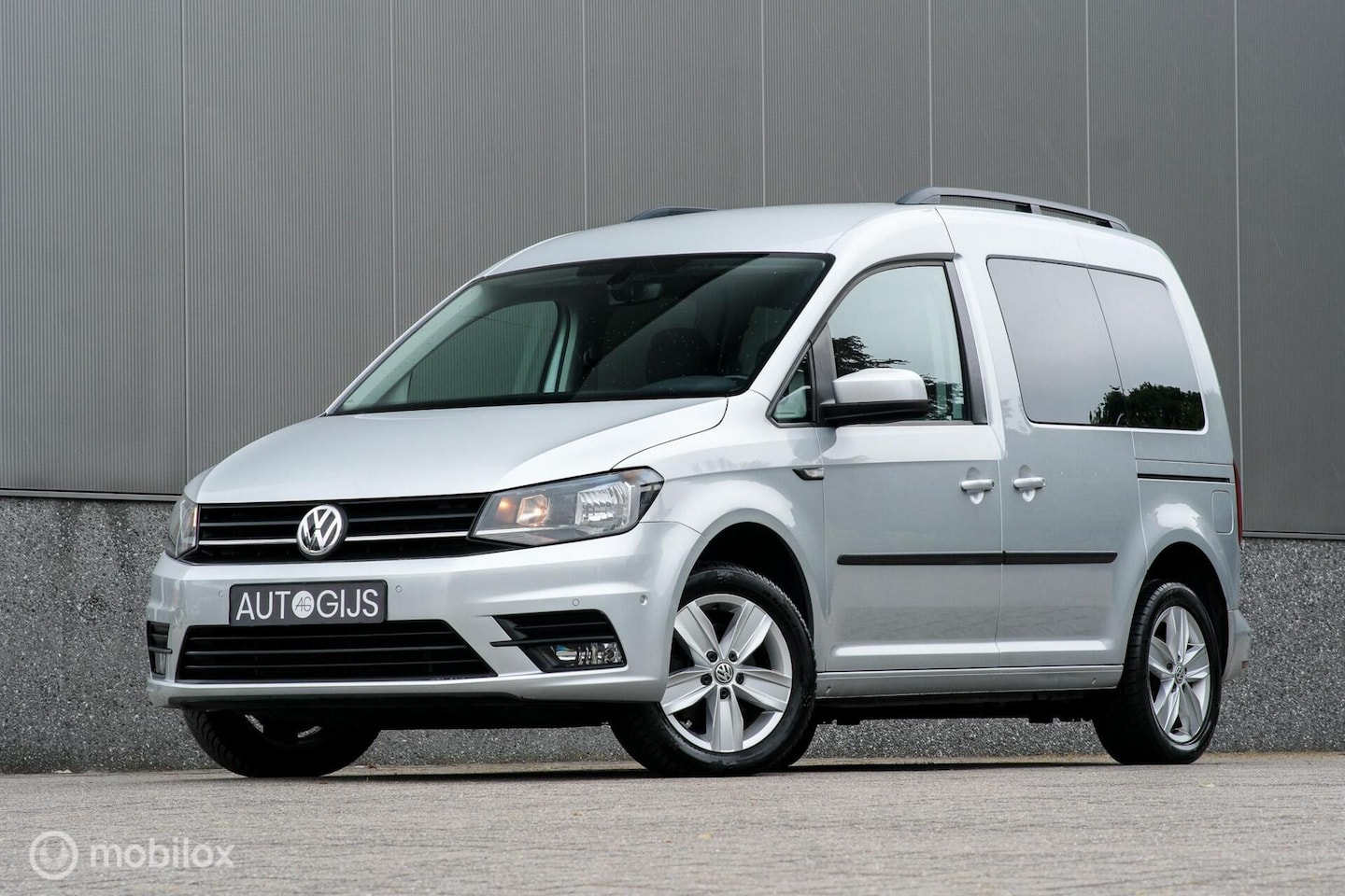 Volkswagen Caddy Maxi - 2.0 TDI Trendline 5p DSG | Adaptive cruise | Camera | Navigatie | Clima | Nieuwe distribut - AutoWereld.nl