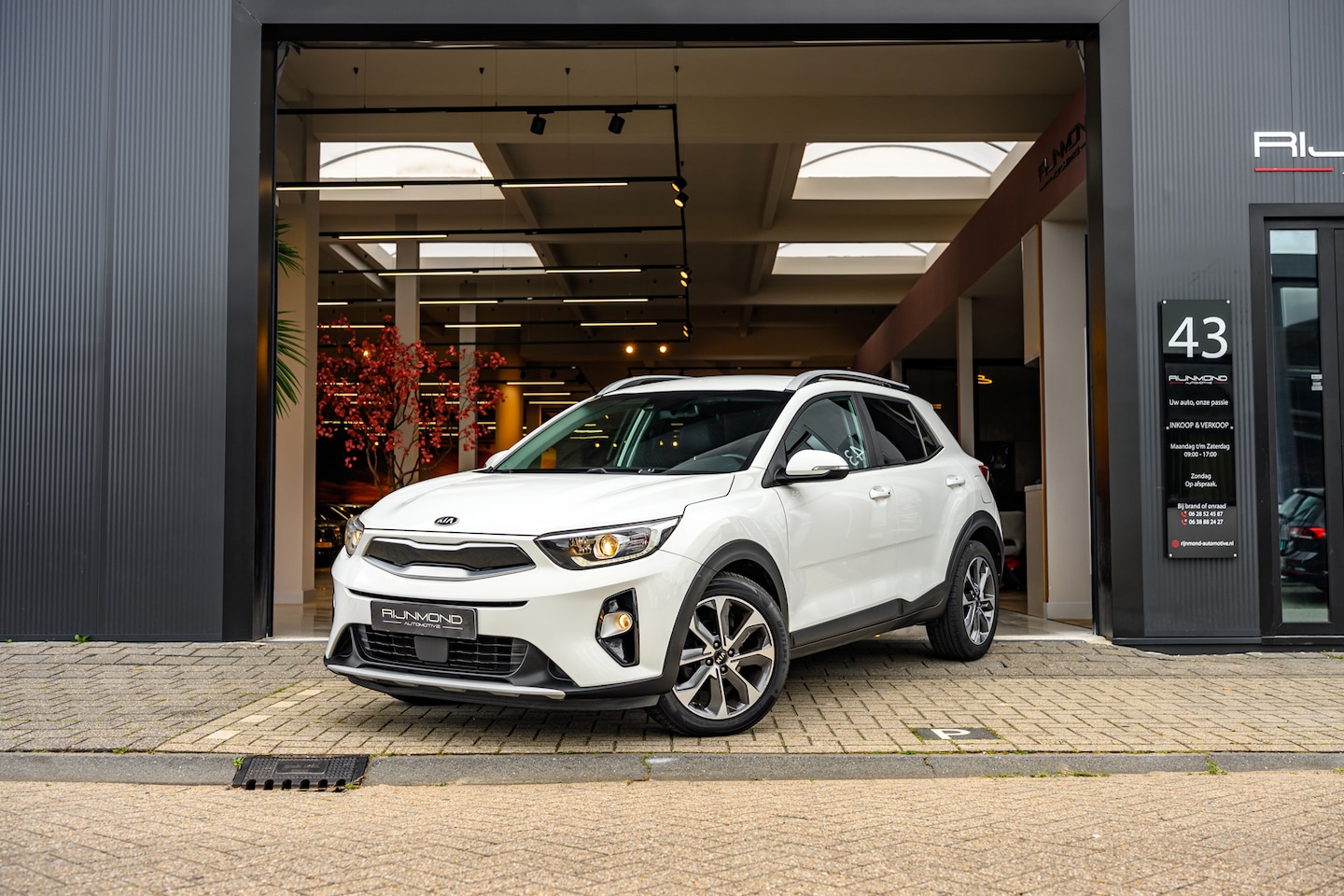Kia Stonic - 1.0 T-GDi MHEV DynamicLine|Camera|Carplay|Keyless|Dealer Onderhouden| - AutoWereld.nl