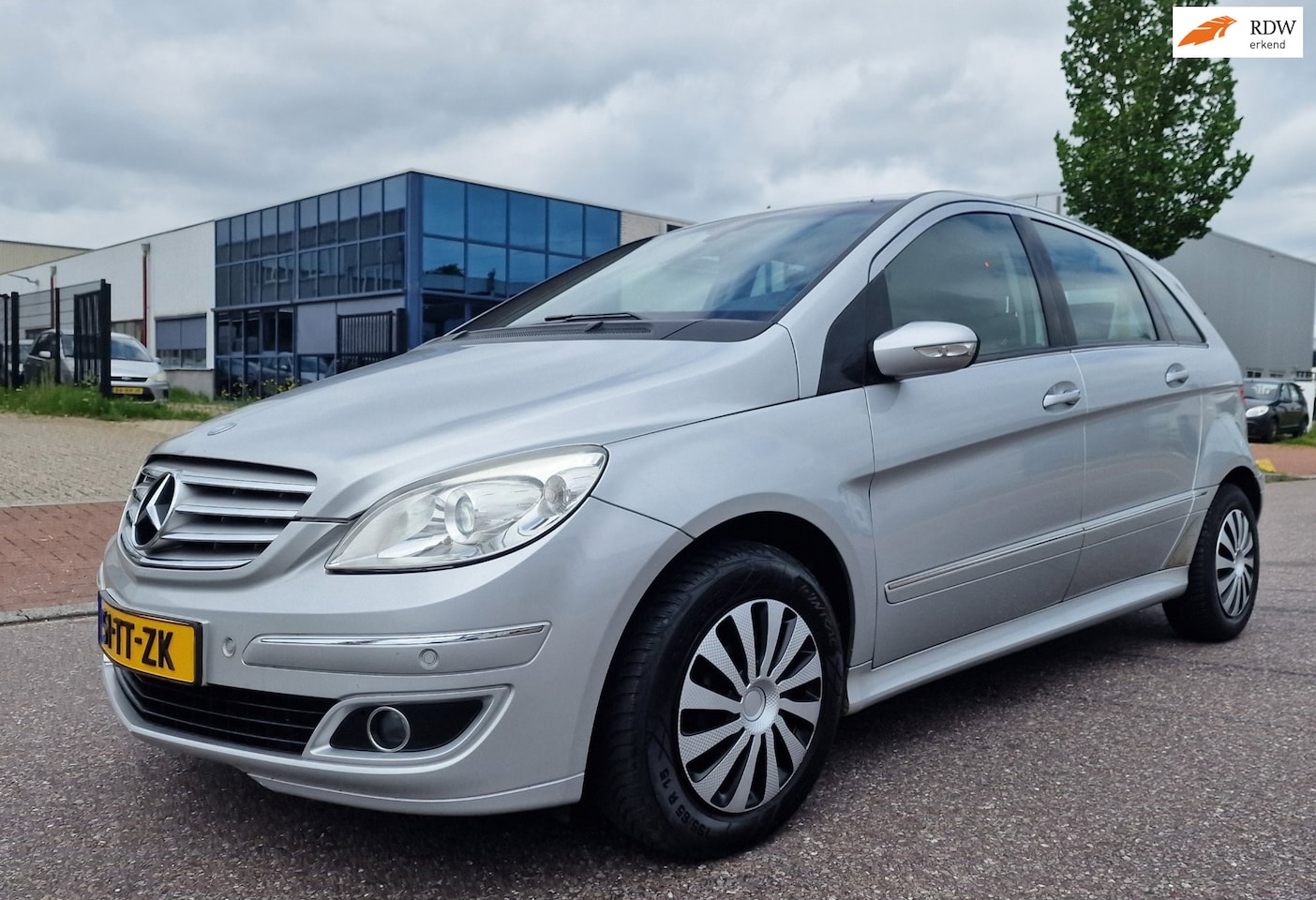 Mercedes-Benz B-klasse - 170 AUTOMAAT PSENSOR AIRCO 2 X SLEUTELS BOEKJES - AutoWereld.nl