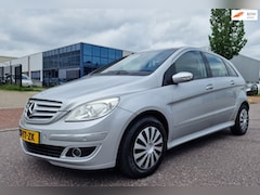 Mercedes-Benz B-klasse - 170 AUTOMAAT PSENSOR AIRCO 2 X SLEUTELS BOEKJES