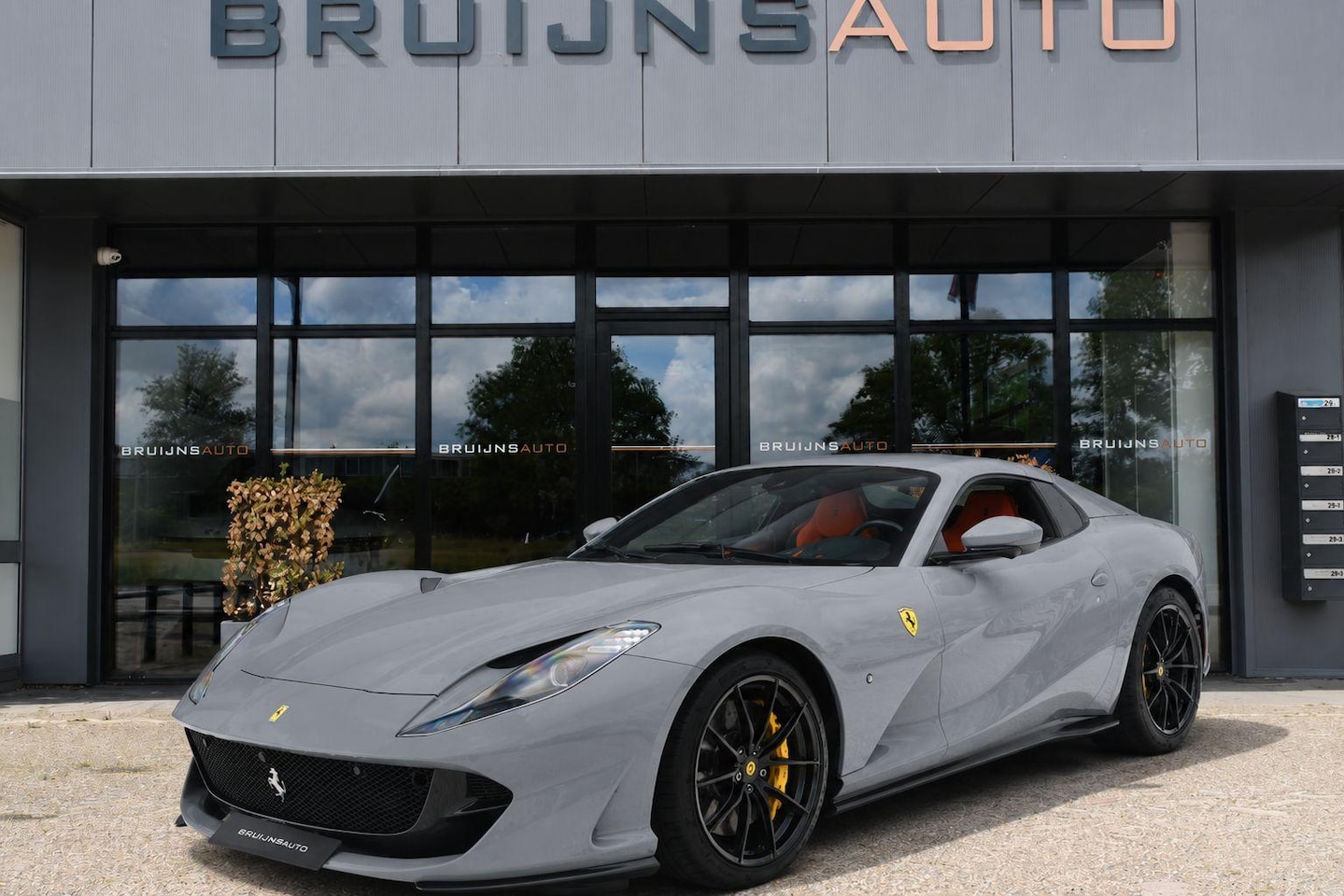 Ferrari 812 GTS - 6.5 V12 |Grigio Nardo|Full Carbon|BTW| - AutoWereld.nl
