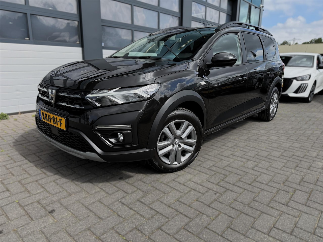 Dacia Jogger - 1.0 TCe 110pk 7-Persoons, Carplay, Trekhaak, Cruise - AutoWereld.nl