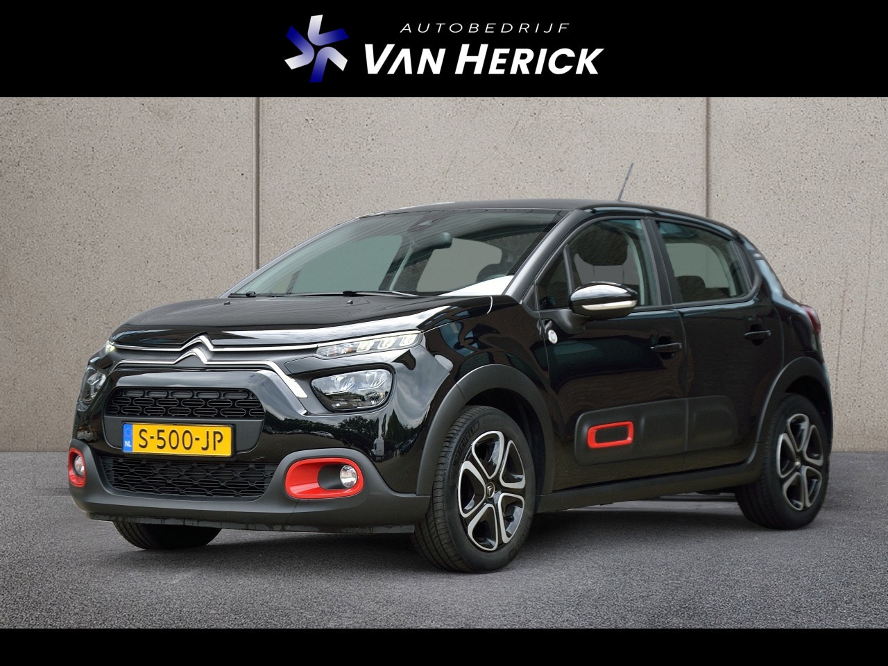 Citroën C3 - 1.2 PureTech C-Series | Carplay | Cruise | Nette staat - AutoWereld.nl