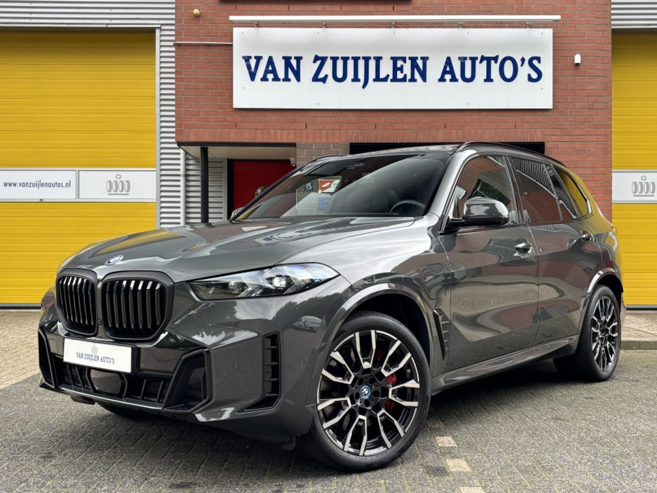 BMW X5 - xDrive50e M-Sport Pro Pano Head-Up Harman Kardon 21'' - AutoWereld.nl
