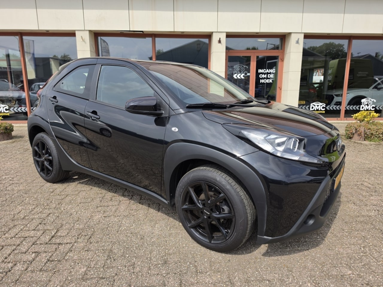 Toyota Aygo X - 1.0 VVT-i MT play 1.0 VVT-i MT Play - AutoWereld.nl