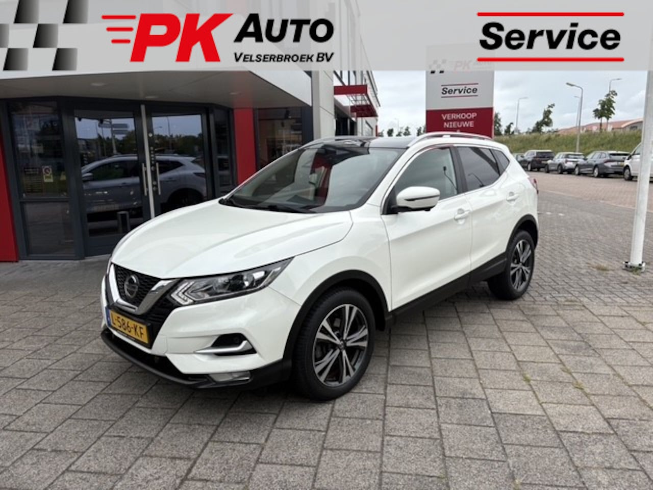 Nissan Qashqai - 1.3 DIG-T Business Edition | Navi | Camera | Pano | 68.213 km Dealeronderhouden - AutoWereld.nl
