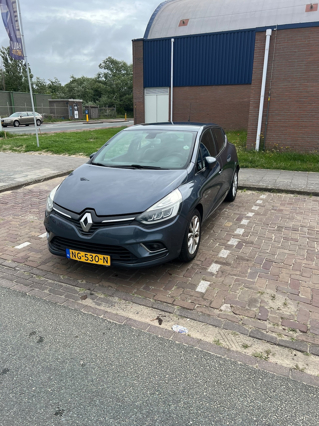 Renault Clio - 0.9 TCe Ecoleader Intens Nette Staat - AutoWereld.nl