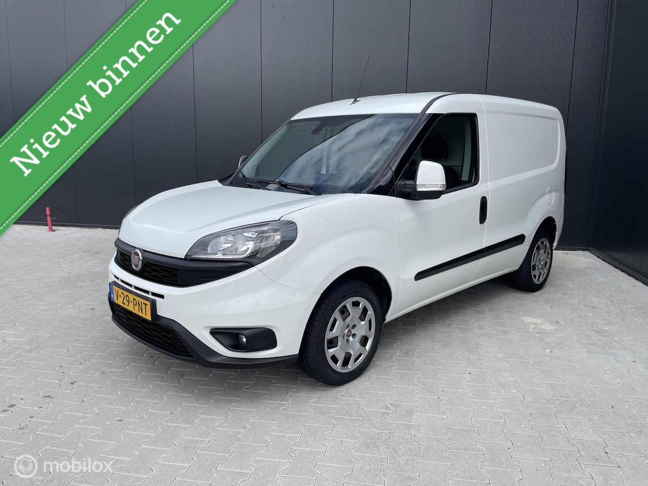 Fiat Doblò Cargo - 1.4 Fire /MARGE/3Zits/CRUISE/NAVI - AutoWereld.nl