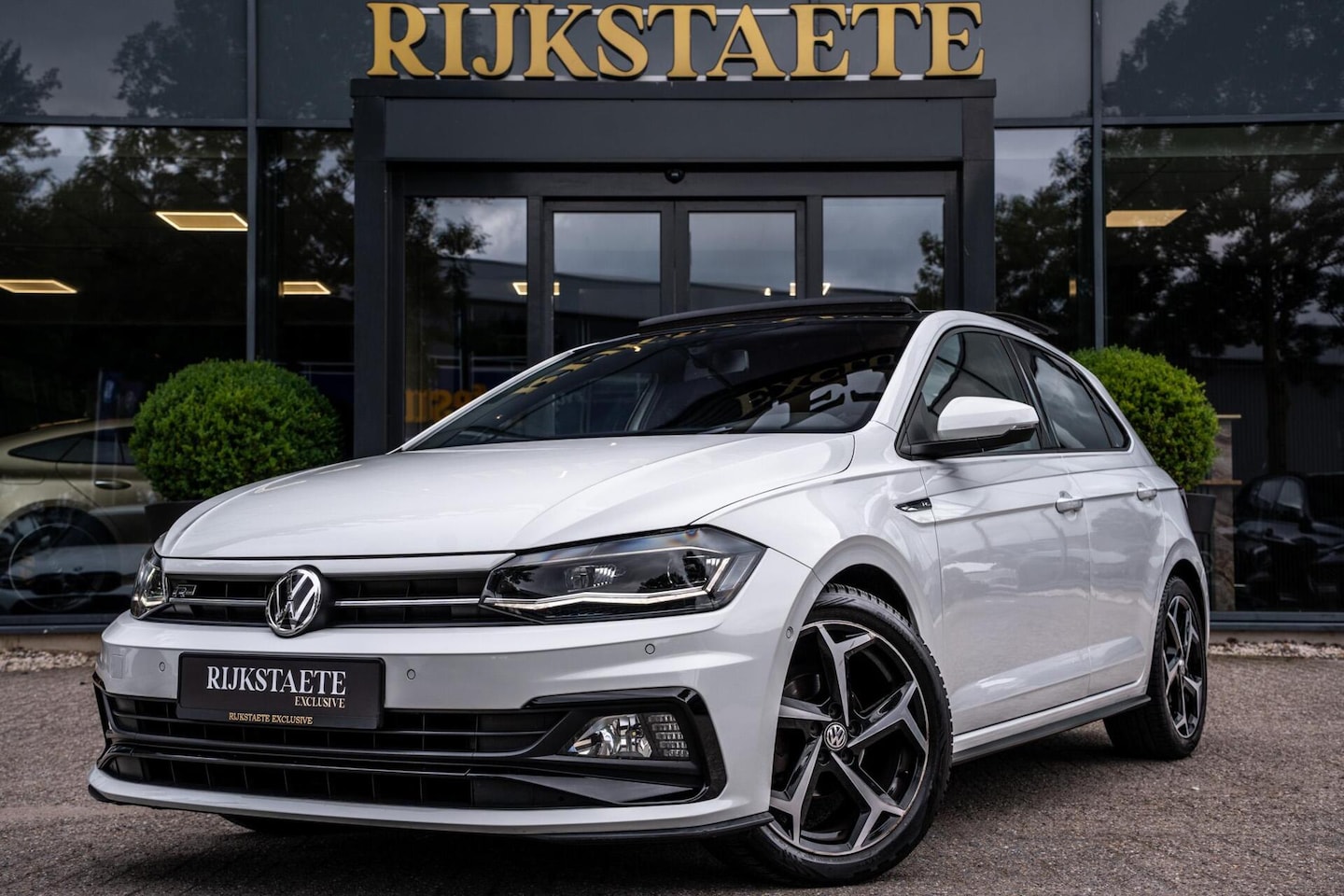 Volkswagen Polo - 1.0 TSI Highline|PANO|ACC|17'|R-LINE|CARPLAY - AutoWereld.nl