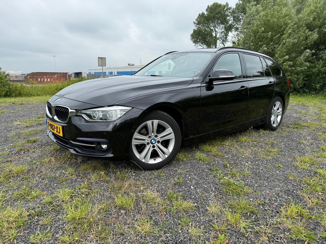 BMW 3-serie Touring - 318i M Sport Edition Incl. 360° camera, achteruitrijcamera, parkeersensoren voor en achter, stoelverwarming - AutoWereld.nl