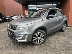 Suzuki Vitara - 1.5 Hybrid Style AllGrip // SCHUIF-KANTELDAK // LEDER-ALCANTARA // AFN. TREKHAAK // ADAPT.