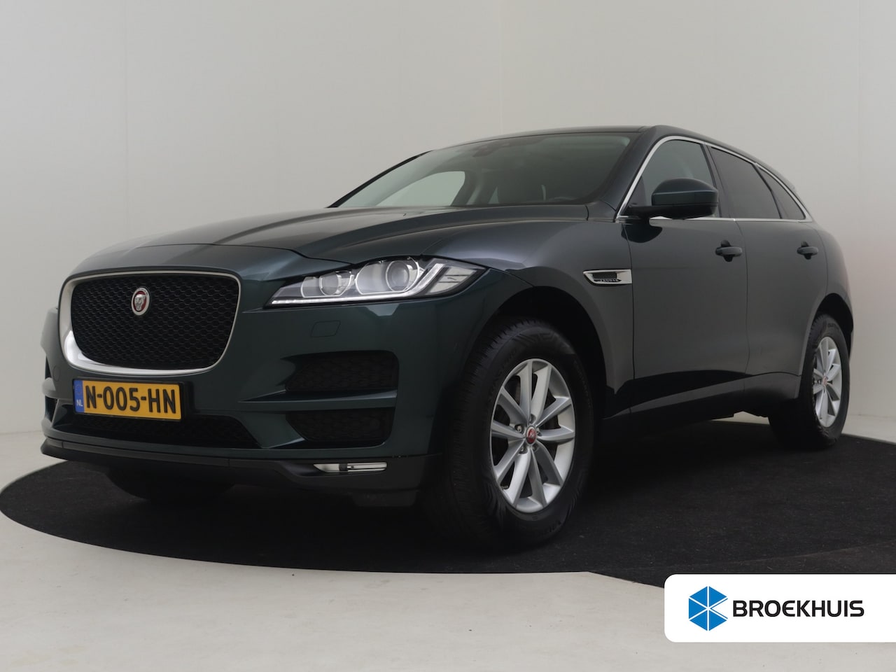 Jaguar F-Pace - 2.0 Portfolio AWD 30t 300pk AUTO | Lederen bekleding | Elektrisch verstelb. voorstoelen | - AutoWereld.nl