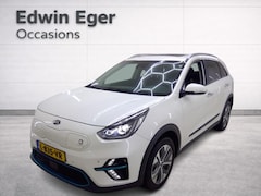 Kia e-Niro - ExecutiveLine 64 kWh | Panoramadak | SOH 100% | Cruise control ad. | Apple Carplay/Android