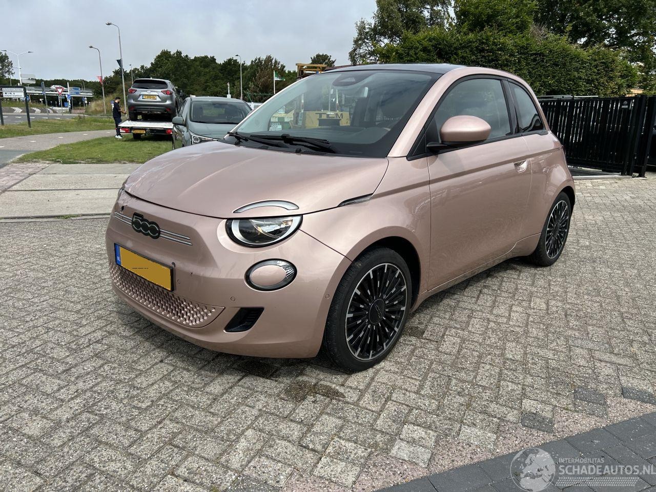 Fiat 500 - Icon 42 kWh | eerste eigenaar!! - AutoWereld.nl