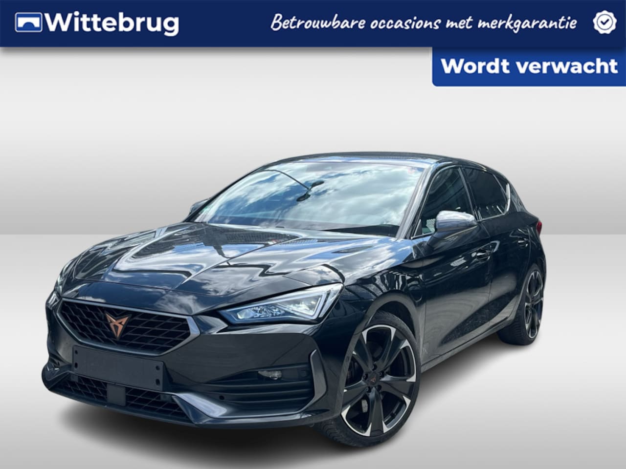 CUPRA Leon - 1.4 TSI eHybrid 245pk PHEV Performance DSG Automaat Kuipstoelen / 19"LM velgen / Navigatie - AutoWereld.nl