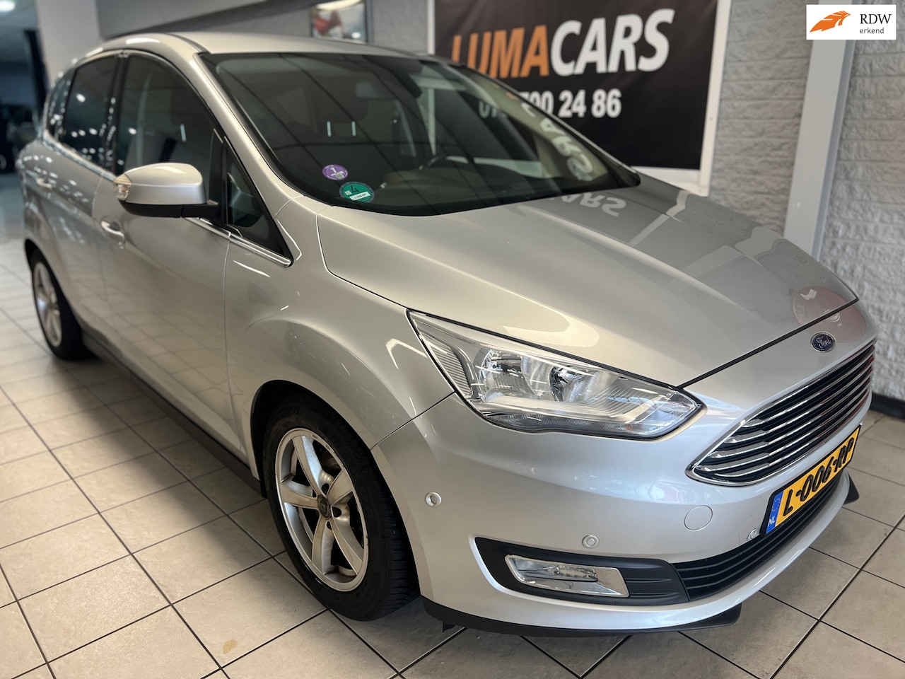 Ford C-Max - 1.0 Titanium |Navi |Keyless |Stoelverw. |Trekhaak - AutoWereld.nl