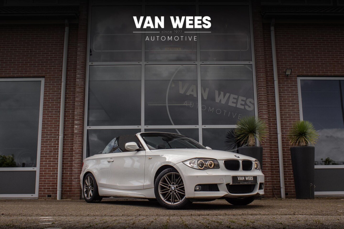 BMW 1-serie Cabrio - 118i High Executive M-sport | 3e eigenaar | HiFi audio | Xenon | Navigatie | Stoelverwarmi - AutoWereld.nl
