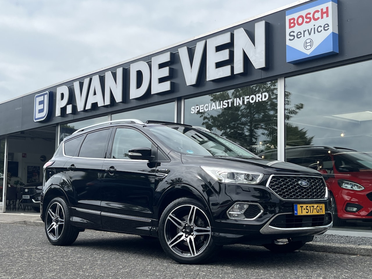 Ford Kuga - 1.5 EcoBoost Vignale iAWD 176pk/129kW Automaat | Full Options | Panoramadak | Afn. trekhaa - AutoWereld.nl