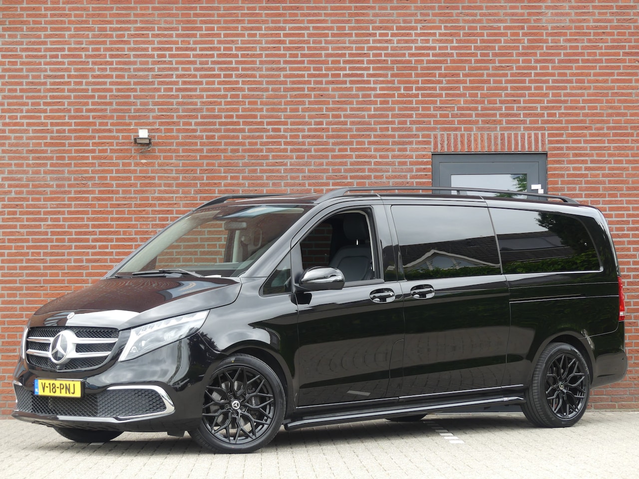 Mercedes-Benz V-klasse - 300d Extra Lang Dubbel Cabine Adaptive cruise /Burmester elek deuren - AutoWereld.nl