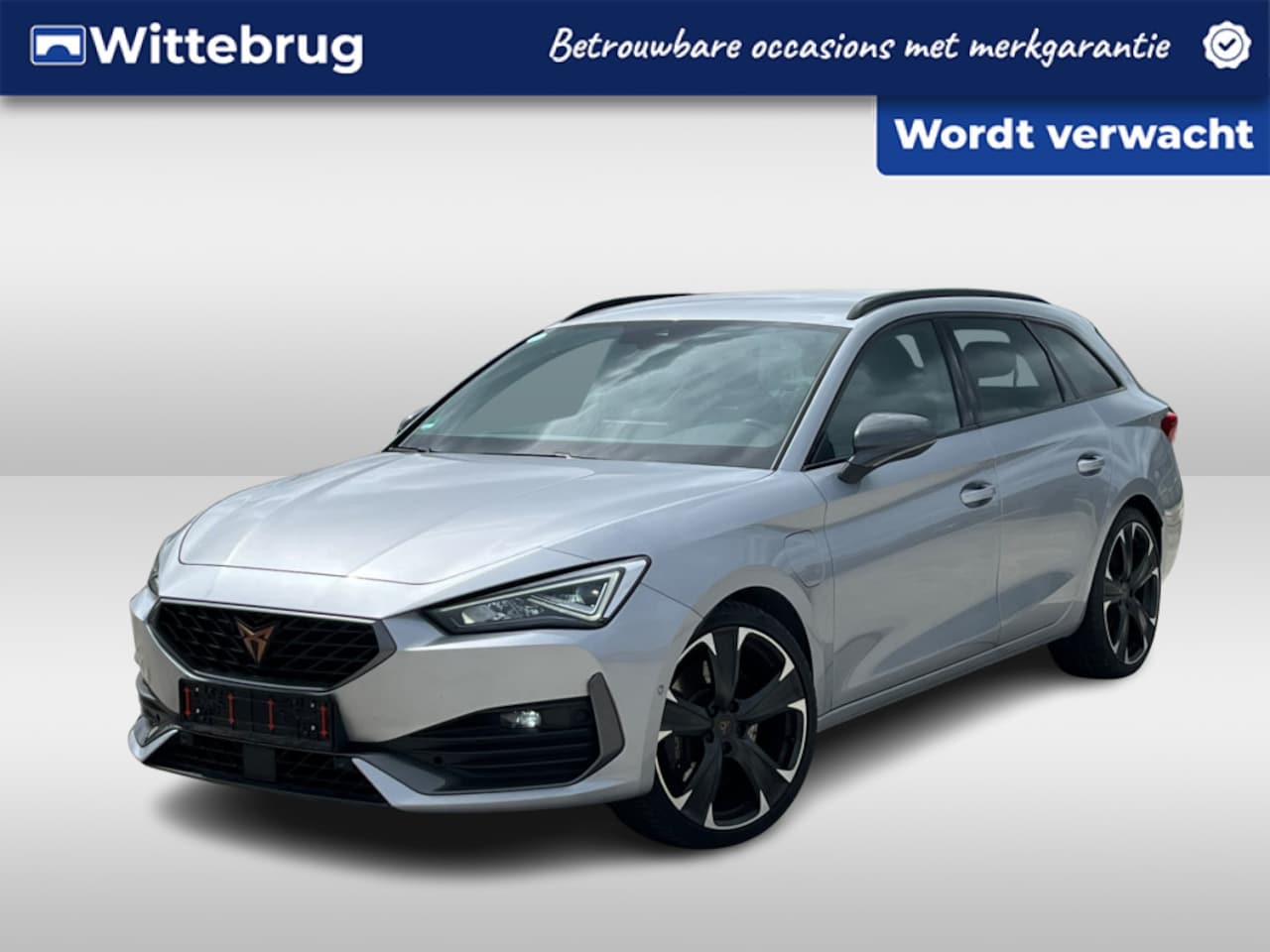 CUPRA Leon Sportstourer - 1.4 e-Hybrid 245pk PHEV PerformanceDSG Automaat Memory stoel / 19"LM velgen / Navigatie / - AutoWereld.nl