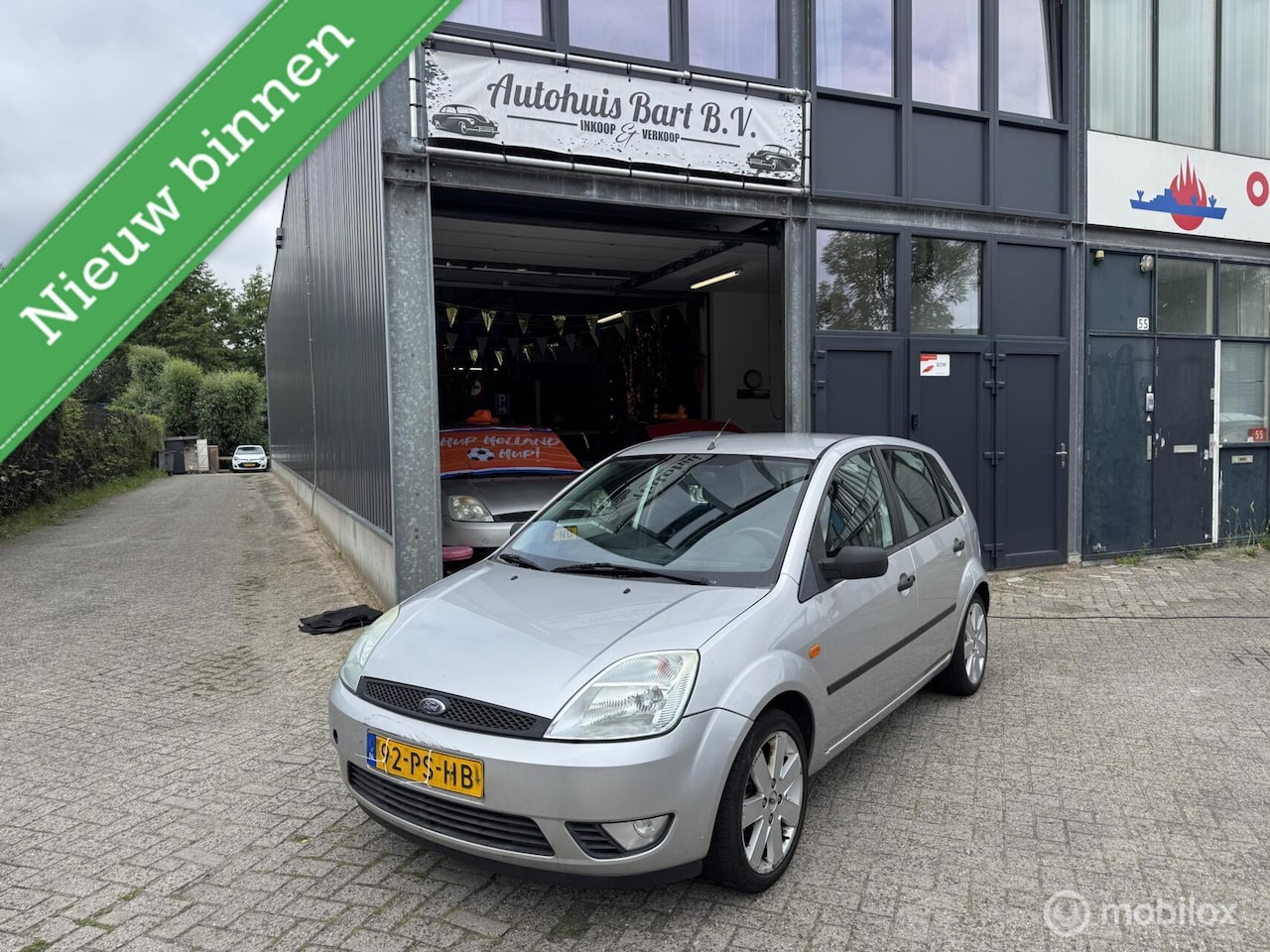 Ford Fiesta - 1.4-16V Ambiente Automaat! Airco! APK! NAP Logisch! - AutoWereld.nl