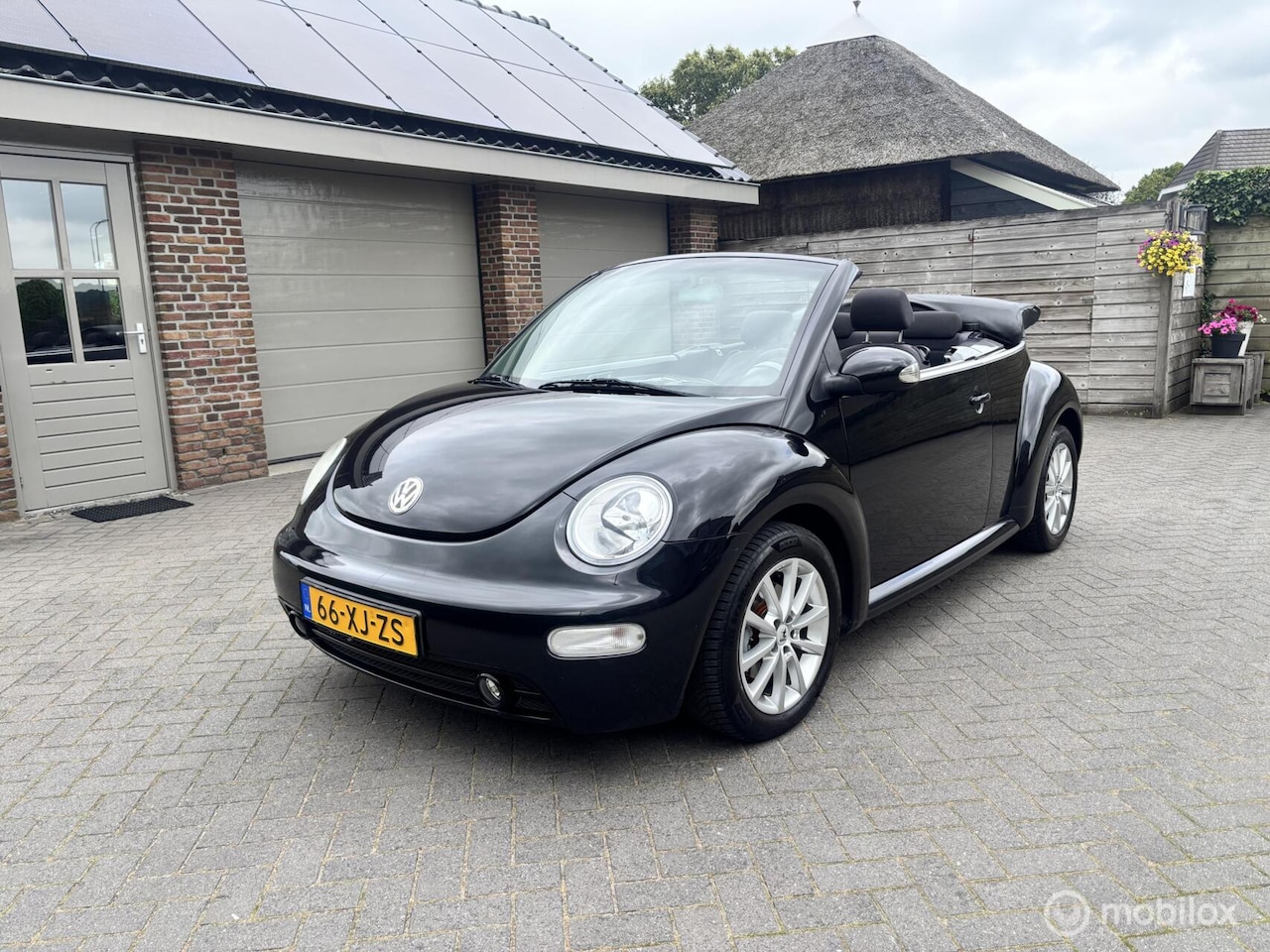 Volkswagen New Beetle Cabriolet - 1.4 Turijn Comfort 1.4 Turijn Comfort - AutoWereld.nl