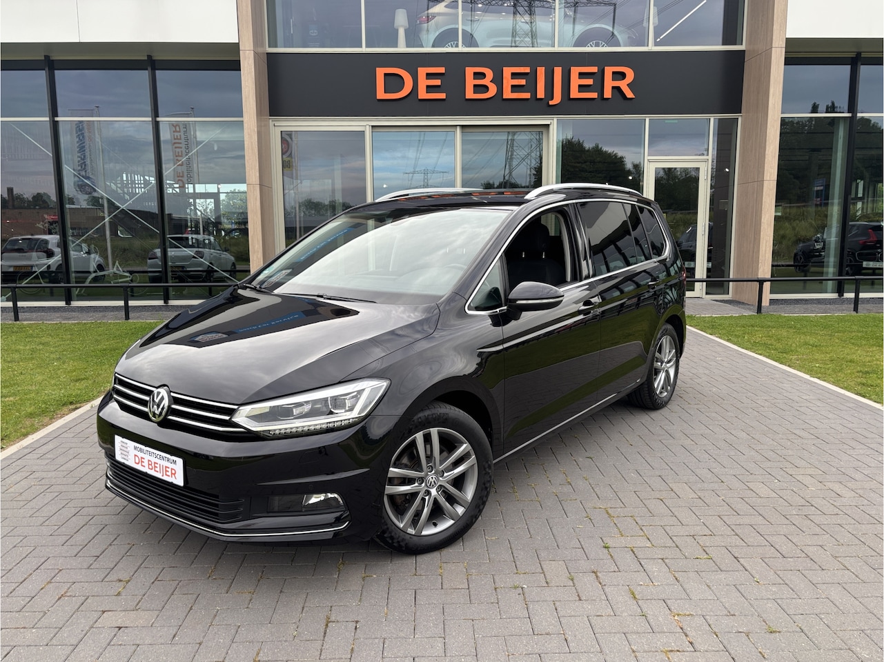 Volkswagen Touran - 1.4 TSI Highline 7pers. Trekh I Led I Navi - AutoWereld.nl