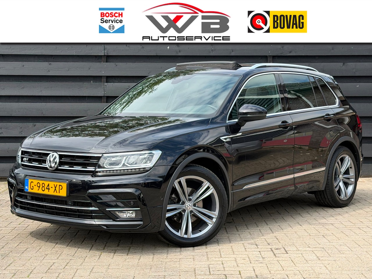 Volkswagen Tiguan - 1.5 TSI R Line I ACC I PANO I Trekhaak I Alcantara - AutoWereld.nl