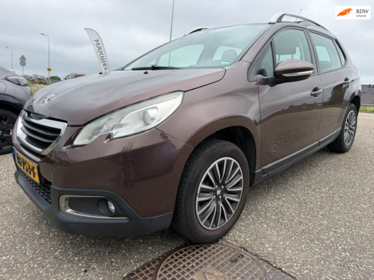 Peugeot 2008 - 1.2 VTi Active Navi Airco Trekhaak Parkeersensor - AutoWereld.nl