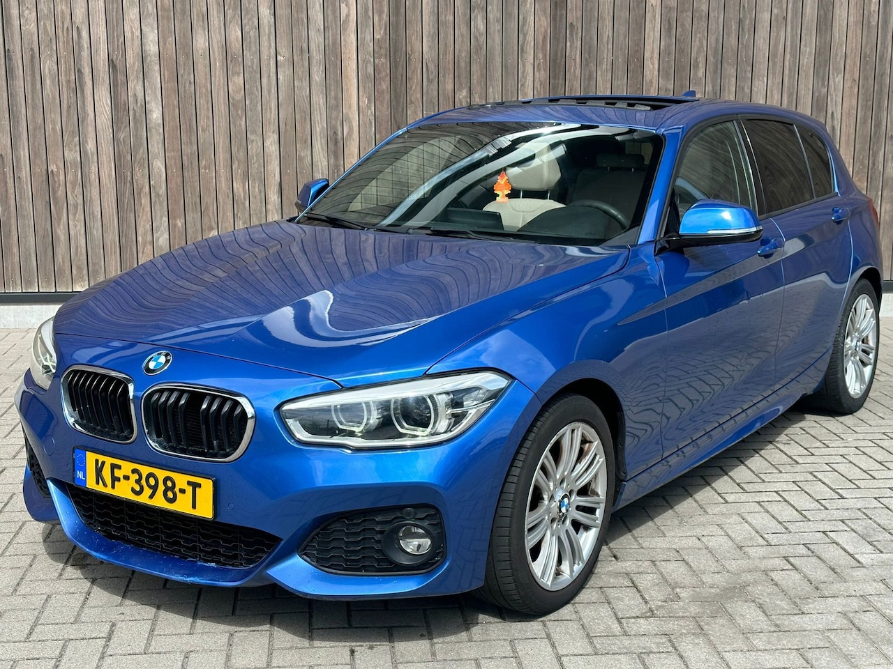 BMW 1-serie - 120d M Sport | NAVI | XENON | LEDER | - AutoWereld.nl