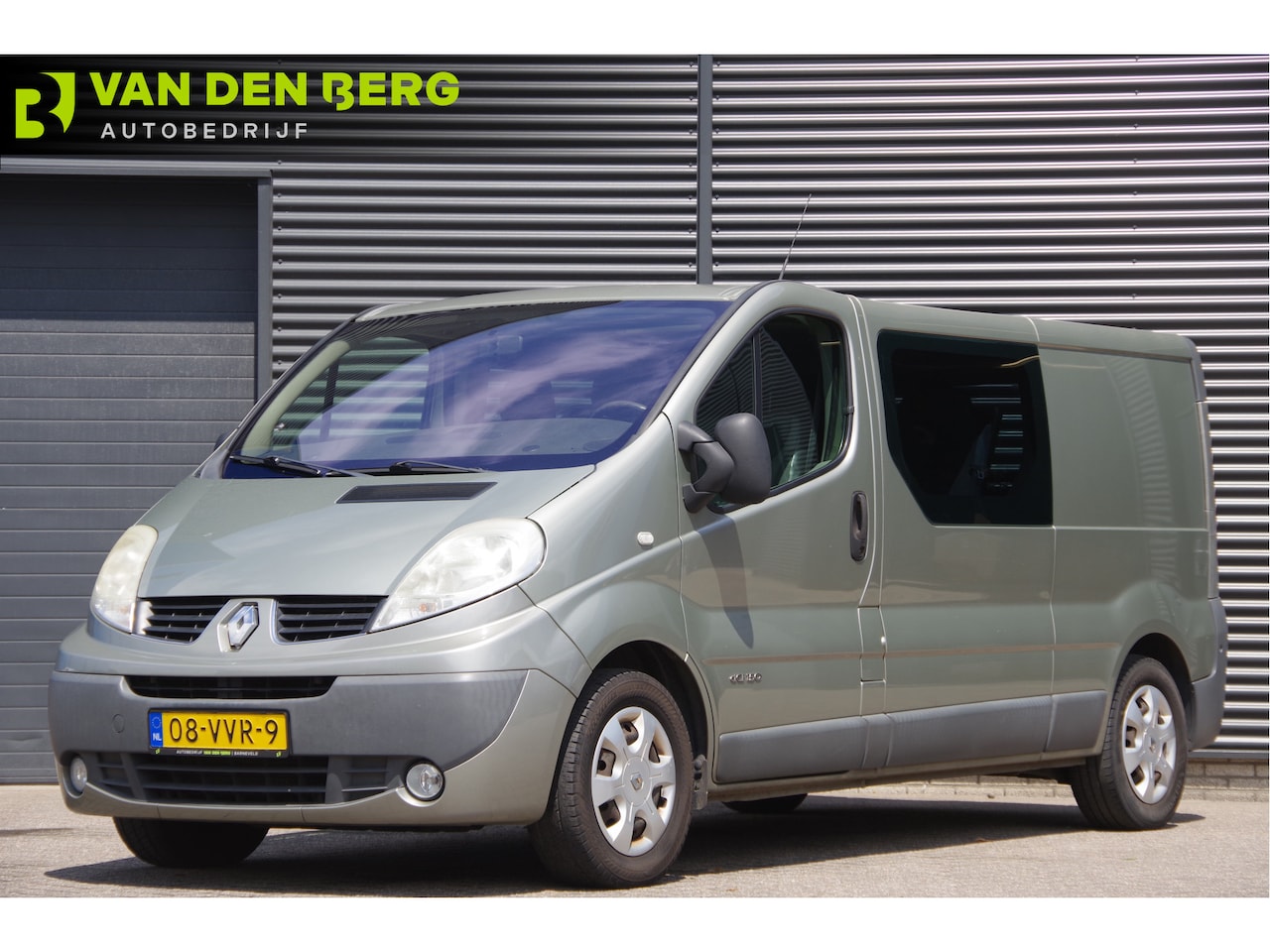 Renault Trafic - 2.5 dCi T29 L2H1 MARGE! ROLSTOELLIFT, 145PK, AIRCO, NAP! - AutoWereld.nl