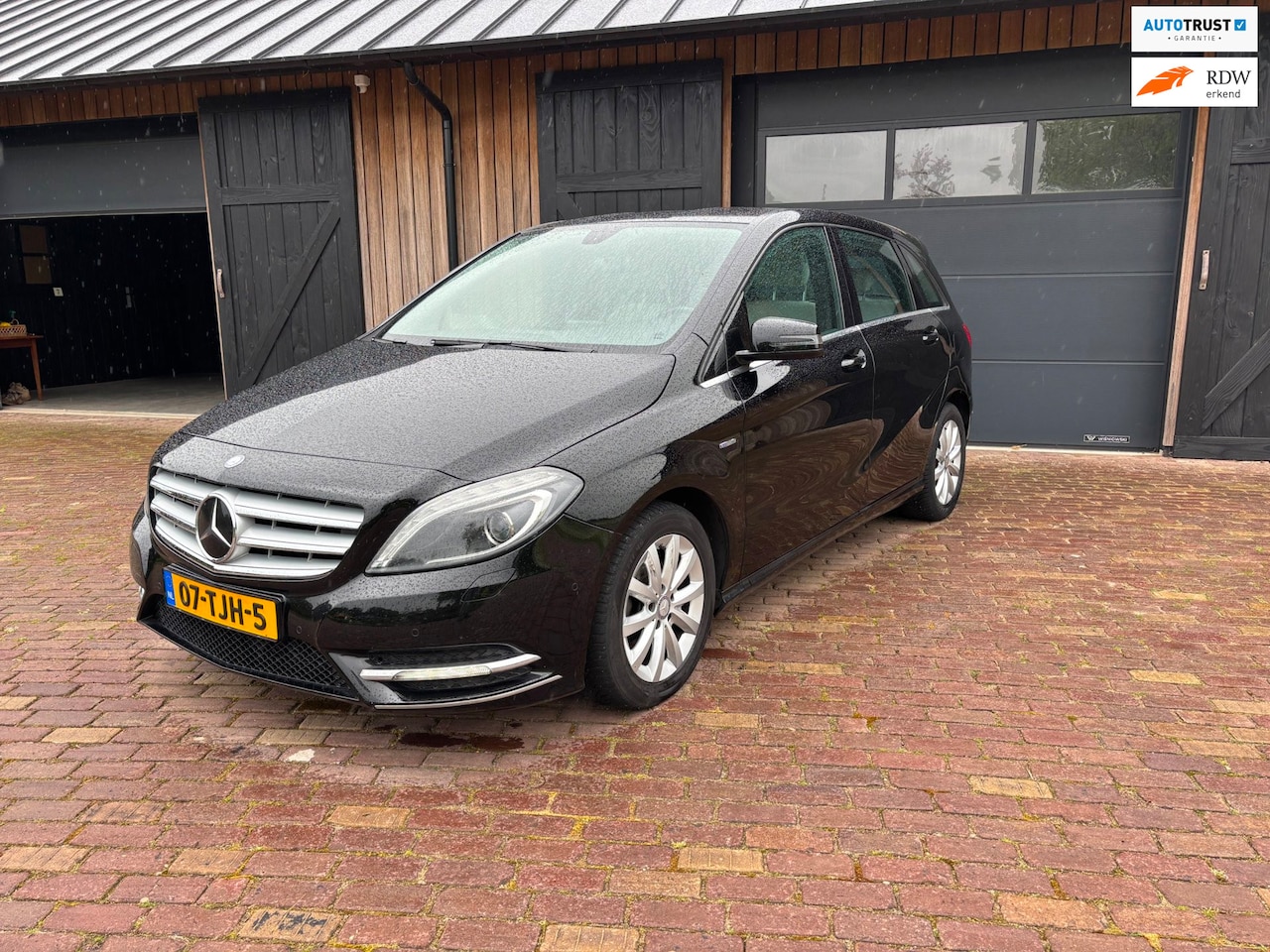 Mercedes-Benz B-klasse - 180 Ambition 180 Ambition, AUTOMAAT ,NAVI , TREKHAAK, - AutoWereld.nl