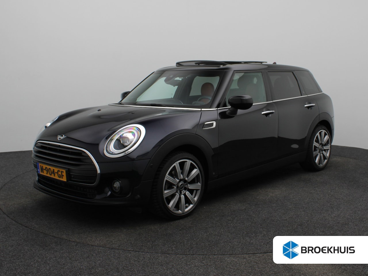 MINI Clubman - Mini 1.5 Cooper Richmond Park Edition | Achteruitrijcamera | Panoramisch schuifdak | Clim - AutoWereld.nl