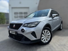 SEAT Arona - 1.0 TSI Style Business Connect 4-SEIZOENBAND / STOELVERWARMING / PDC / CARPLAY